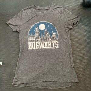 Dark grey, XS, Hogwarts T-shirt. Official Wizarding World merch.